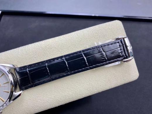 甜蜜意大利—全新欧米茄 海马 系列EdizioneVenezia威尼斯特别版腕表 该款使用的是传统的“里拉琴”式表壳，可以看到其表面处拉丝与抛光工艺的运用炉火纯青，表壳尺寸大小仅39.5mm，不大不小 商品图10