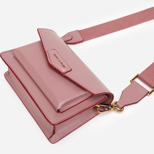 CHARLES＆KEITH 信封包 CK2-80680780-1粉蜡色女士翻盖邮差单肩包 商品图3