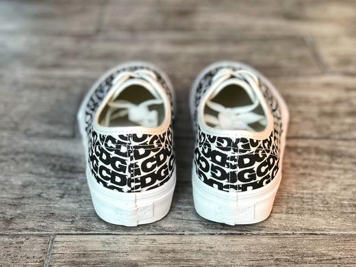 Vans x CDG新一代联名款  Comme des Garcons x Vans Authentic CDG Logo 川久保玲 万斯19款联名限定 黑白拼接 白色 Size：35--44 商品图4