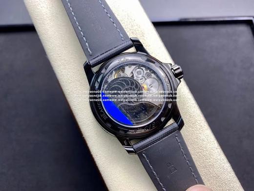 ZF ★素黑沉稳 自有锋芒 宝珀五十噚 50寻 黑武士型号 5015-11C30-52自动机械腕表终极版发售～ 活动：预定附送一副胶表带扣。45mm中大尺寸手感，进口316L 精钢打磨经抛光处理，腕表 商品图4