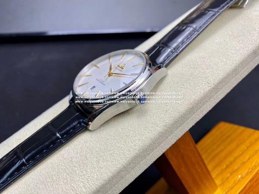 甜蜜意大利—全新欧米茄 海马 系列EdizioneVenezia威尼斯特别版腕表 该款使用的是传统的“里拉琴”式表壳，可以看到其表面处拉丝与抛光工艺的运用炉火纯青，表壳尺寸大小仅39.5mm，不大不小 商品图8