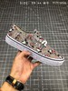 Vans Classic Slip-On米奇联名 卡通米老鼠印花帆布一脚蹬 经典情侣休闲滑板鞋 商品缩略图2