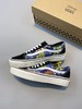 Vans/范斯 亚洲限定联名 Disney MICKEY MOUSE 米奇90周年纪念款高低帮男女板鞋情侣帆布鞋。  码数：35-44（偶数带半码）  工艺：硫化1:1 商品缩略图3