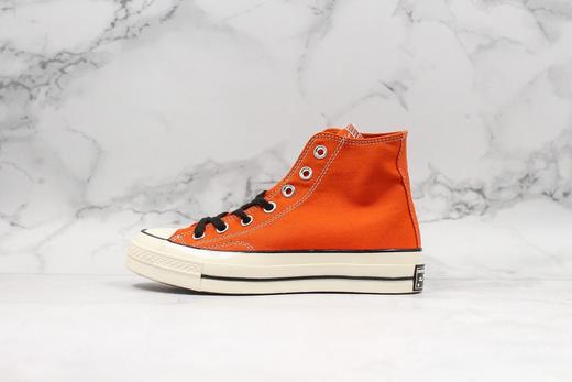 Converse 1970s CTAS全新系列采用热门色荧光橘、橄榄绿、帝王紫、三色，搭配撞色黑色鞋带，最具特色的内腰3m反光标，光线带来震撼的视觉冲击。  🌵Size：35-44 商品图0