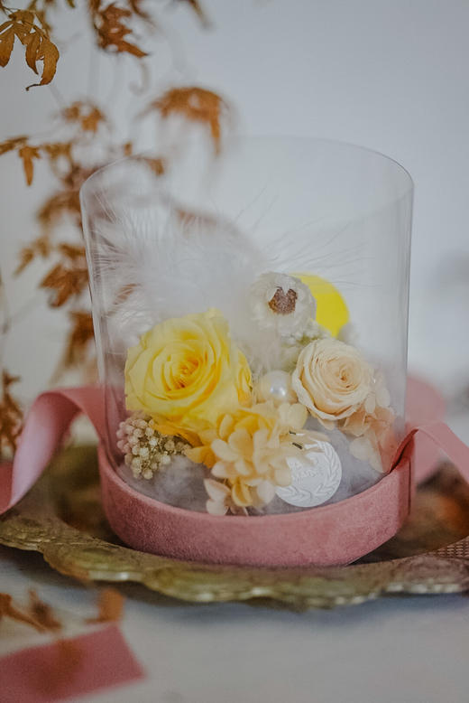 【守护 永生花】黄色玫瑰/白色、米花、白色绣球、扩香石 商品图1