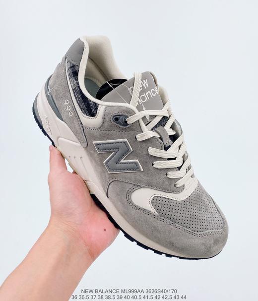 New Balance 999系列 新百伦美产血统系列经典复古休闲运动慢跑鞋。 采用经典的外观搭配时尚清新的配色复古百搭，搭载ABZORB缓震中底， 商品图0