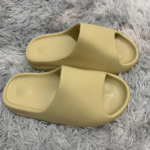 阿迪 Adidas Yeezy Slide “Desert Sand”Size：36-45 黑色款40-45 商品图1