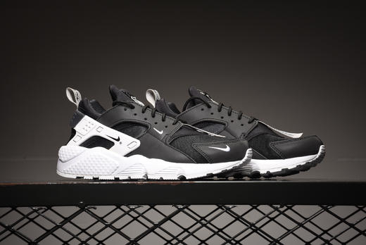 Nike Air Huarache Run Qs耐克华莱士一代经典休闲鞋芝加哥限定版 商品图2