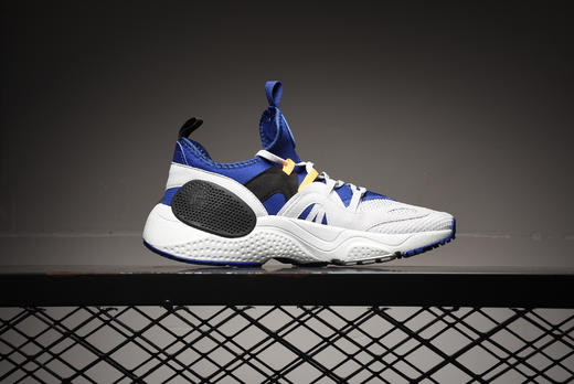 耐克NIKE HUARACHE E.D.G.E. TXT QS 华莱士7代机能跑步鞋 商品图2