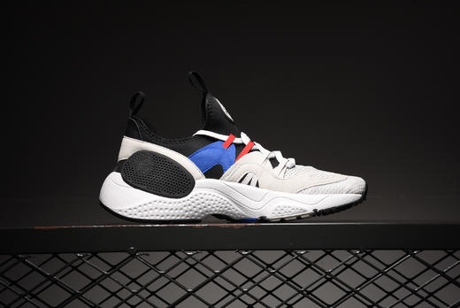 耐克NIKE HUARACHE E.D.G.E. TXT QS  华莱士7代机能跑步鞋 商品图4