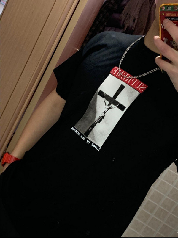 supreme十字架短袖细节,supreme十字架短袖 十字架 supreme 20ss loved by the children tee/男
