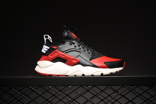 耐克HUARACHE E.D.G.E. TXT QS 华莱士机能跑步鞋AV3598-002 商品图1