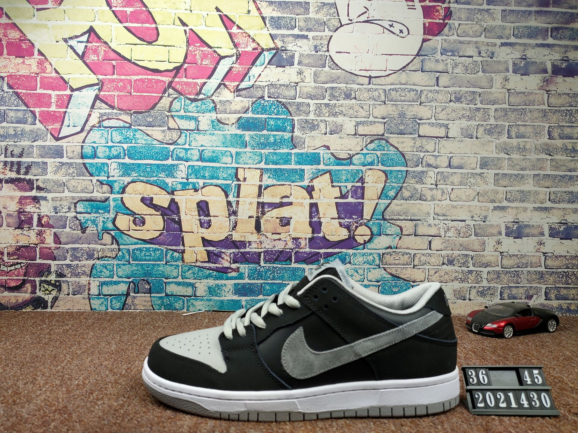 Nike sb Dunk Low J-Pack “Shadow”影子灰整双鞋移植了“Shadow”的配色此次