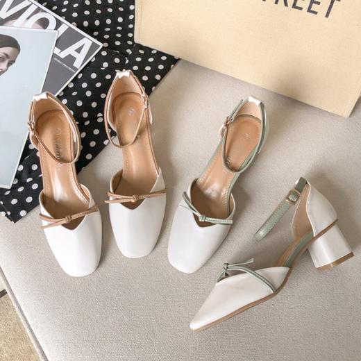 【服饰鞋包】夏季凉鞋 包头一字搭扣女鞋复古方头浅口奶奶鞋 商品图1