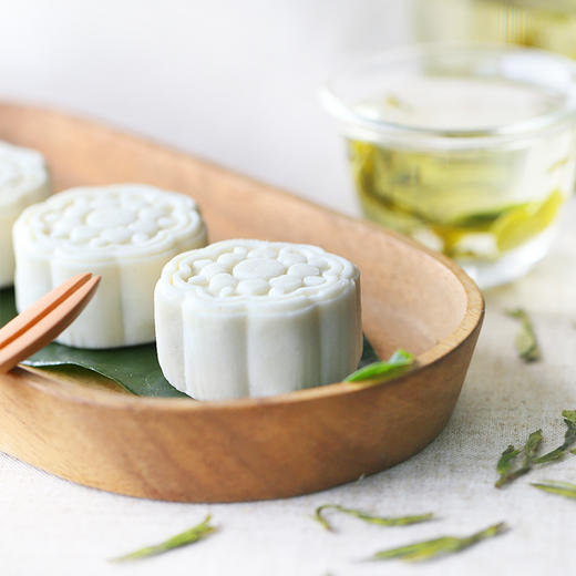 龙井茶糕 | 采用明前龙井茶粉制作，一口酥软，满口茶香 | 现做3天内发货 商品图1