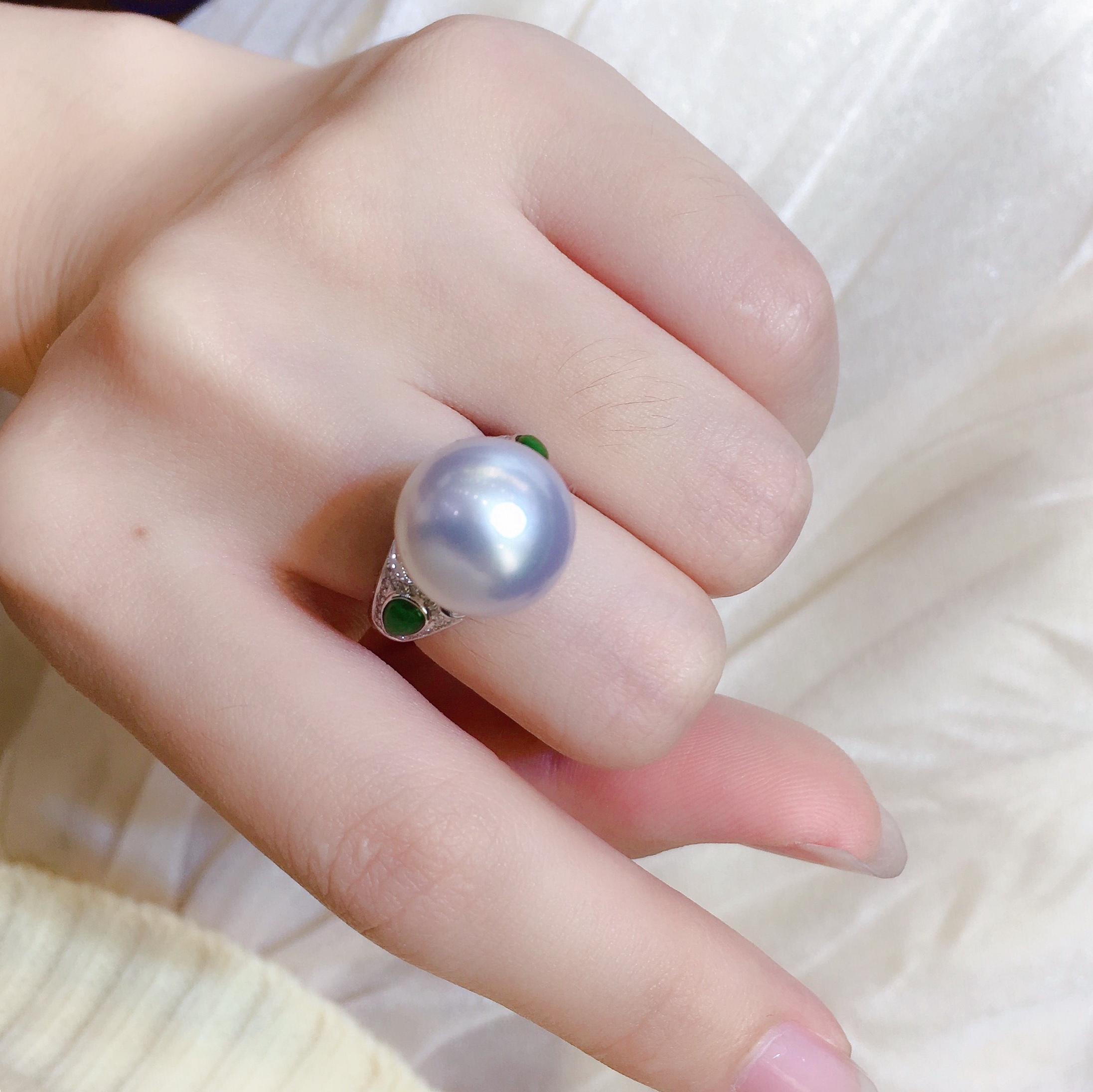 【气质澳白戒指】天然澳白珍珠戒指,18k金钻石翡翠镶嵌,珠子正圆强光