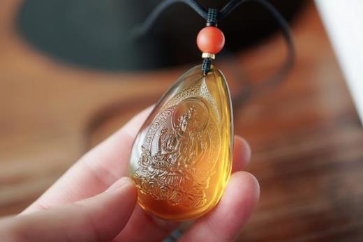 四臂观音·墨西哥蓝珀水滴形雕件吊坠 商品图7