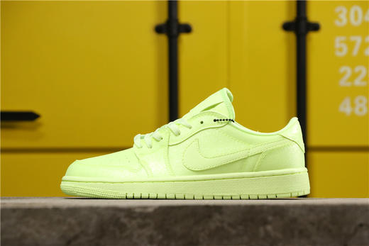 aj1 AJ1 乔丹1代 乔1低帮系列 Nike  x Air Jordan 1 Low 荧光绿北卡蓝白蓝 商品图2