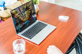 大咖评测丨乐歌电动升降桌E2：坐站交替，办公新体验