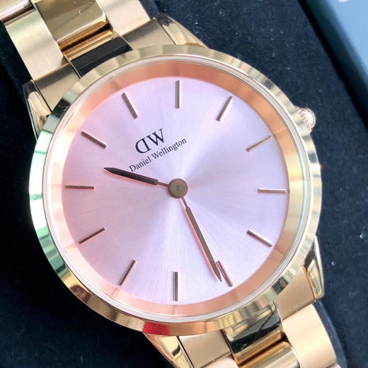 原单品质 Danielwellington 丹尼尔.惠灵顿 
张艺兴同款-DW新款 
ICONIC LINK 全新配色 商品图1