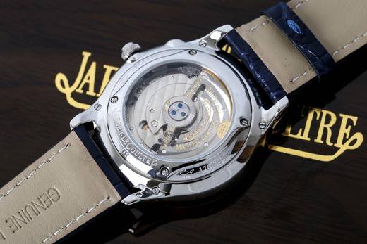 [积家小丑系列 ] 机械表尺寸：40MM。立体弧形镀银表面，批花钻石铂金刻度，淬火钢蓝指针，拥有原装同样的功能，动能显示，指针日历，小秒盘，意大利小牛皮搭配原装折叠扣 商品图2