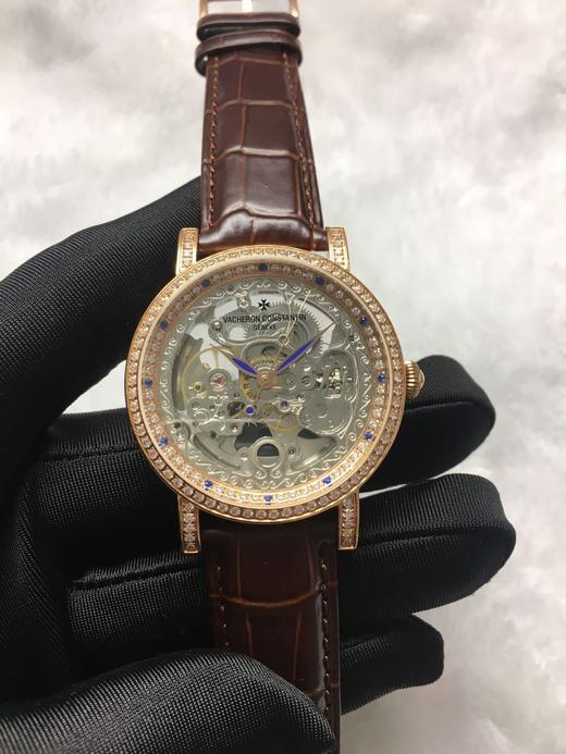 江诗丹顿 Vacheron Constantin 经典承传，男士腕表，镂空搭载奢华满钻表壳设计，技艺精湛，独具匠心，尊贵大气，绅士风范 商品图0