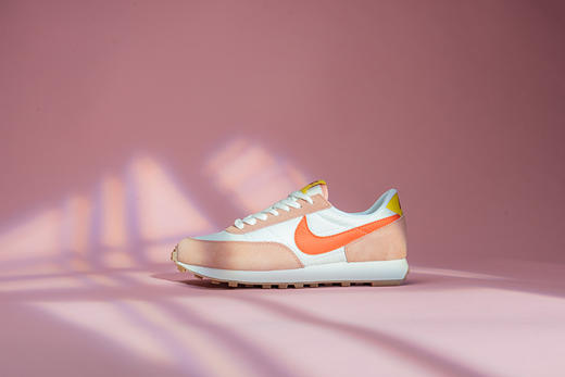 耐克/Nike Air Daybreak SP 1979周年顺风华夫系列 复古休闲慢跑鞋淡牙白月白白小麦米色紫绿蓝绿倒钩粉白 星尘珊瑚红 商品图7