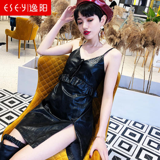 ESE·Y/逸阳夏冷淡风连衣裙女黑色PU吊带抹胸性感开叉时尚荷叶边3036 商品图1