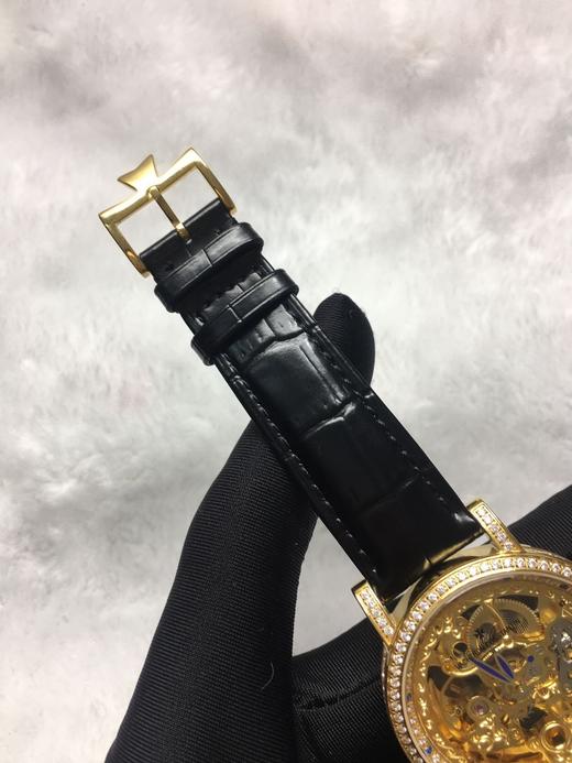 江诗丹顿 Vacheron Constantin 经典承传，男士腕表，镂空搭载奢华满钻表壳设计，技艺精湛，独具匠心，尊贵大气，绅士风范。采用全自动机械机芯，316精钢表壳，进口小牛皮带 商品图7