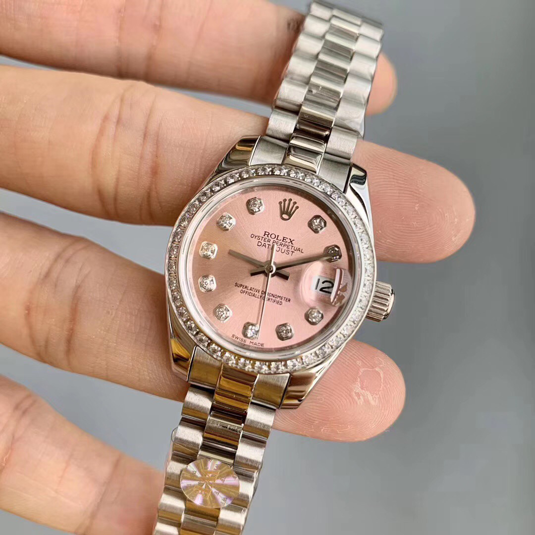 4、劳力士粉红色表盘手表怎么样？：劳力士好买吗？它在哪里出售？ 