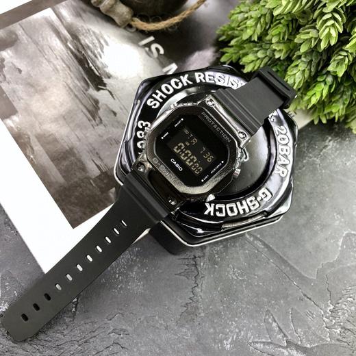 卡西欧G-SHOCK金属小方块时尚运动男表石英手GM-5600-1PR 采用了极为用心的抛光和打磨，显得质感 商品图6