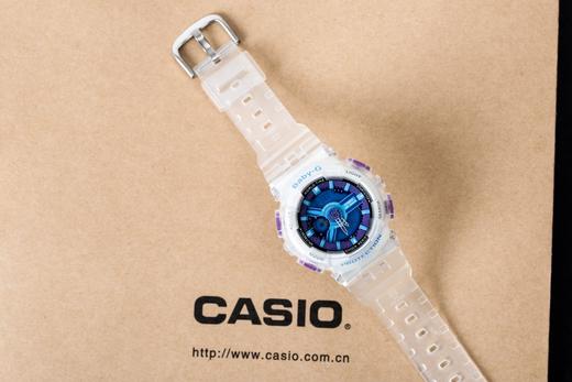 卡西欧女款热卖款，GA-110，*  * 世界时间（48个小时）； * 秒表（精确到1/1000秒）； * 倒计时； * 闹铃； * 间歇响报； * 全自动日历； * 12/24小时时制。 商品图8