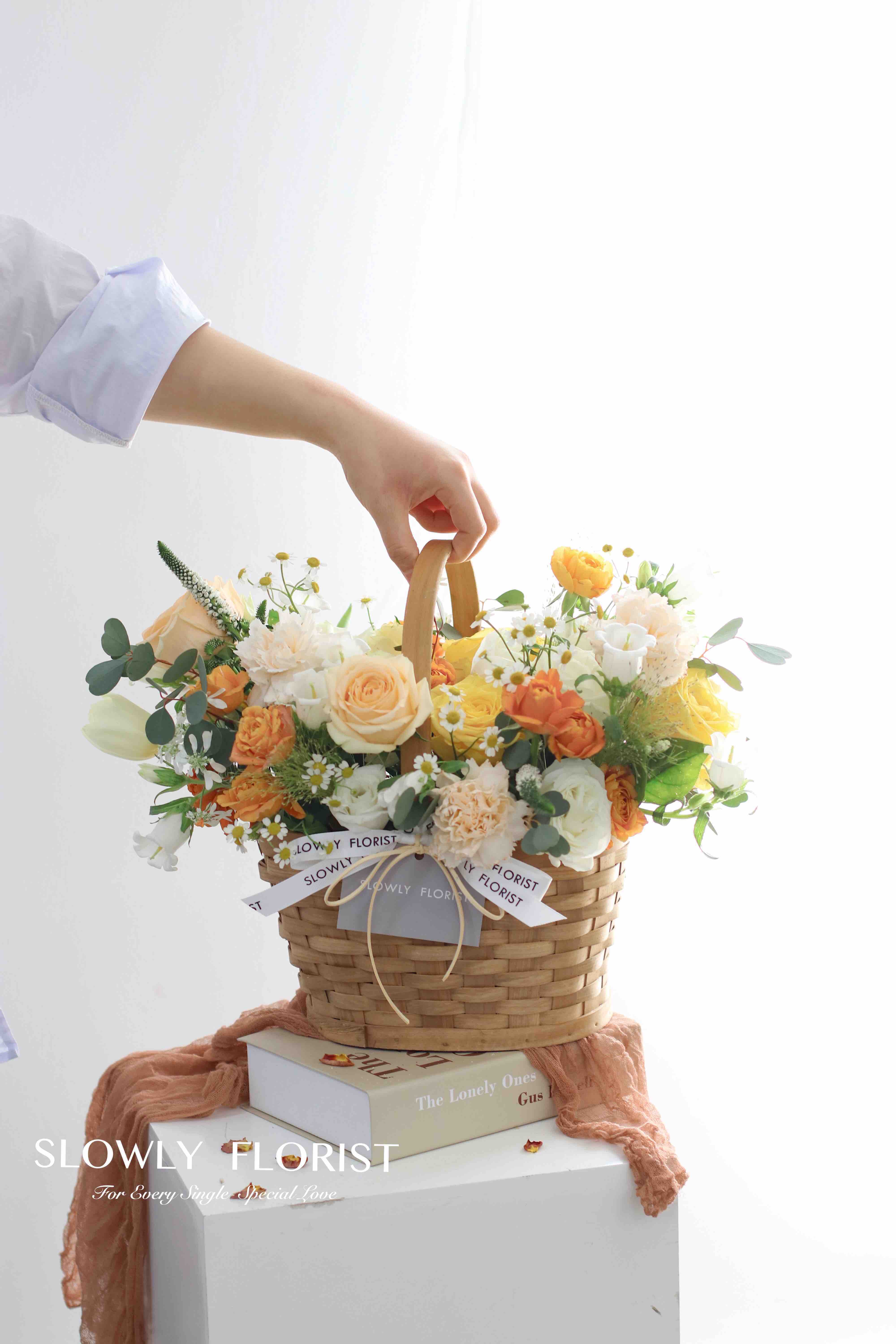 暖橙手提花篮