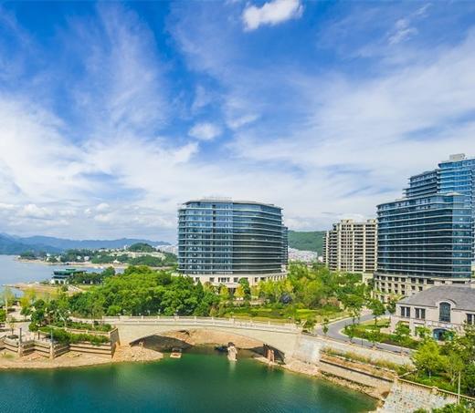 【酒店特惠】仅售599元！即可享175平米五号楼湖景豪华套房 商品图0