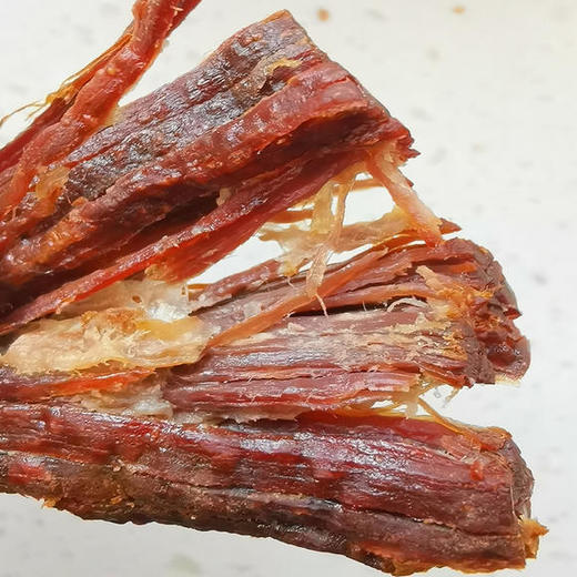 【风干牛肉干】精选小黄牛后腿肉风干牛肉，自然风干烘烤，外焦里嫩，越嚼越香，回味无穷 商品图1
