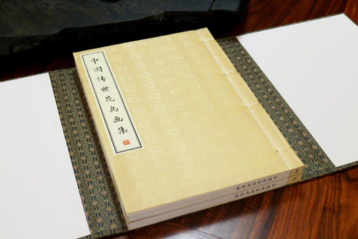 【经典唯品】正版包邮 《中国传世花鸟画集》一函二册 手工宣纸线装 简体竖排 原文注释 商品图2
