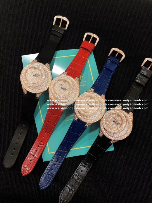 新款
格拉芙（GRAFF）
非真金真钻，价格亲民。
直径38mm
瑞士石英机芯
原装工艺烤蓝针，月亮形T钻采用国际珠宝相同镶嵌工艺（纯手轨道镶嵌）此镶嵌工艺是梵克雅宝独创专利！手工镶钻火光跟亮度军跟南 商品图9