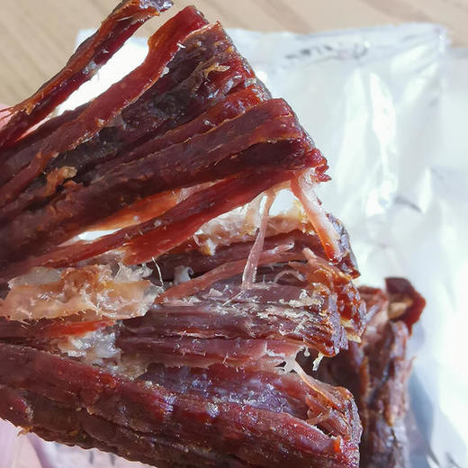 【风干牛肉干】精选小黄牛后腿肉风干牛肉，自然风干烘烤，外焦里嫩，越嚼越香，回味无穷 商品图2