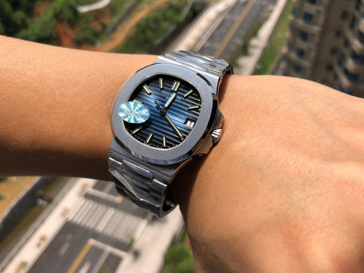 PATEK PHILIPPE 百达翡丽鹦鹉螺系列 v4版
型号： 5711/1A-010 
系列： 运动表 商品图6