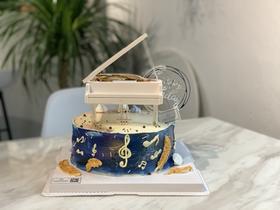 唯美钢琴音乐盒奶油蛋糕