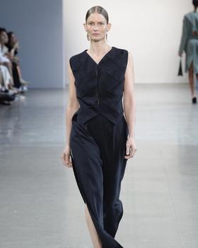 Linen Pants With Cuts