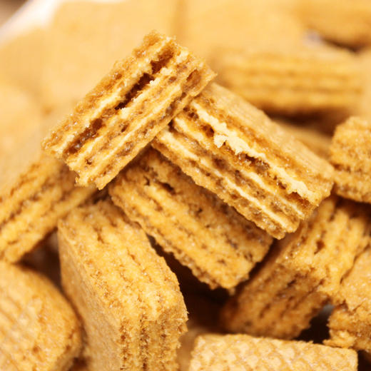 【豆乳威化饼干350g*2罐】MarLour万宝路罐装威化夹心茶点休闲小零食 商品图3