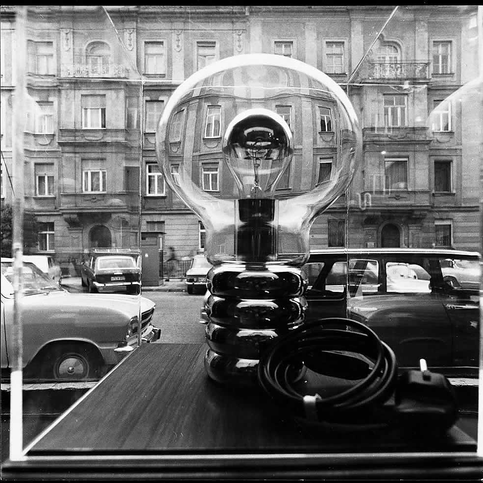 德国Ingo Maurer品牌Bulb系列桌灯