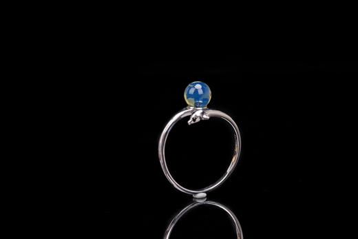 海豚有海·多米尼加蓝珀18K白金戒指 简约款 商品图4