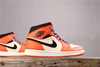 乔丹/Air JoAJ1 aj1 乔丹1代 乔1 乔丹1代中帮系列  乔1中帮扣碎黑勾  白蓝红小闪电 Air Jordan 1 MID 货号：852542-301 乔1中帮白绿凯尔特人 商品缩略图5