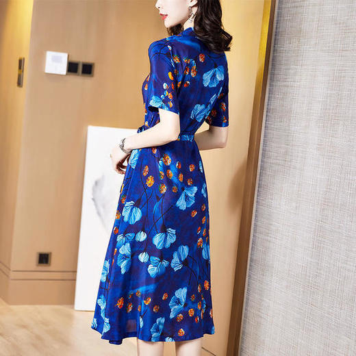 SM-8203563唯美百搭数码印花衬衫式真丝连衣裙 商品图3