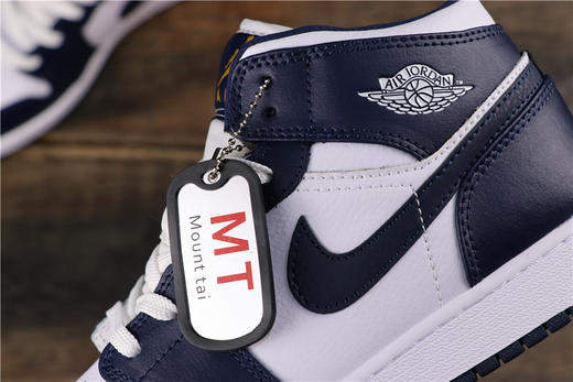 乔丹/Air Jordan AJ1 aj1 乔丹1代 乔1 乔丹1代中帮系列 Air Jordan 1 MID 货号：554724-174 乔1中帮黑曜石 商品图3