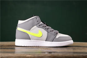 乔丹/Air Jordan AJ1 aj1 乔1 Air Jordan   灰黄荧光标 变色龙黑绿松石  白蓝红小闪电 乔1中帮白绿 南海岸青 中帮灰黄荧光标