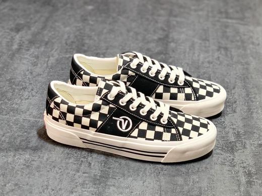 Vans Vault OG Sid LX 黑白棋盘格 低帮复古高端鞋款 官方货号：VN0A4U13XC8 尺码：35-44 商品图0