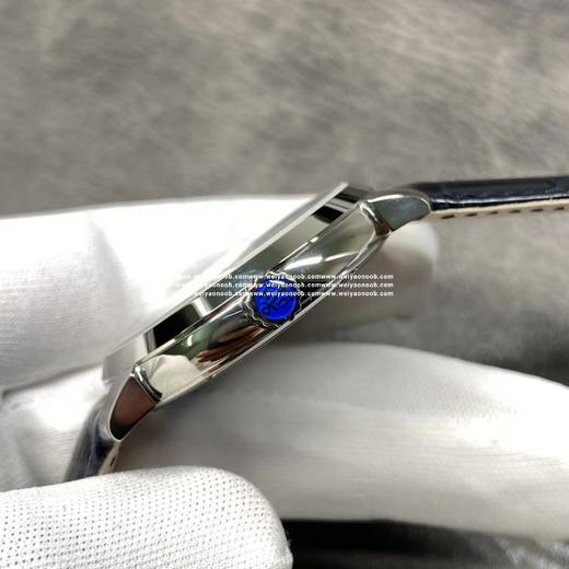 新款巨献 雅典鎏金经典系列！ 雅典有一款让人过目不忘的腕表，是一款限量腕表，可作为收藏佳品.运用十枚为基础，用现代女孩与美人鱼、鲨鱼三者的故事展开主题. 【字面】经过反复试版, 面盘颜色位置与原 商品图6